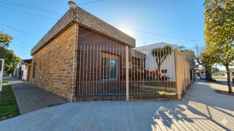 Casa en venta · Morón, GBA Oeste, Provincia de Buenos Aires Casa en venta · Morón, GBA Oeste, Provincia de Buenos Aires