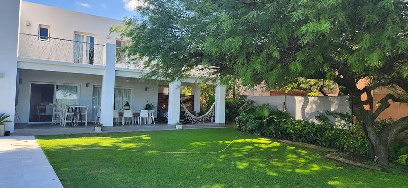 Casa en alquiler · Cinco Lomas, Córdoba Capital, Córdoba