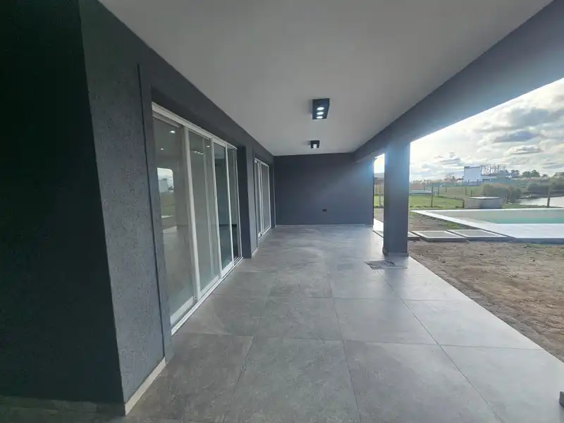 214608.jpg