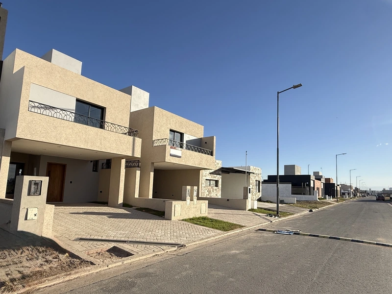 Casa en venta · Manantiales II, Córdoba Casa en venta · Manantiales II, Córdoba