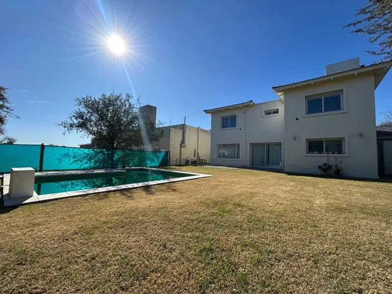 Casa en venta · Rossen Barrio Privado, Valle Escondido, Córdoba Capital, Córdoba