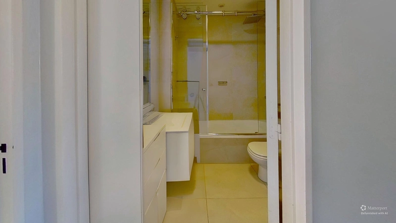 Bathroom-Defurnished.jpg