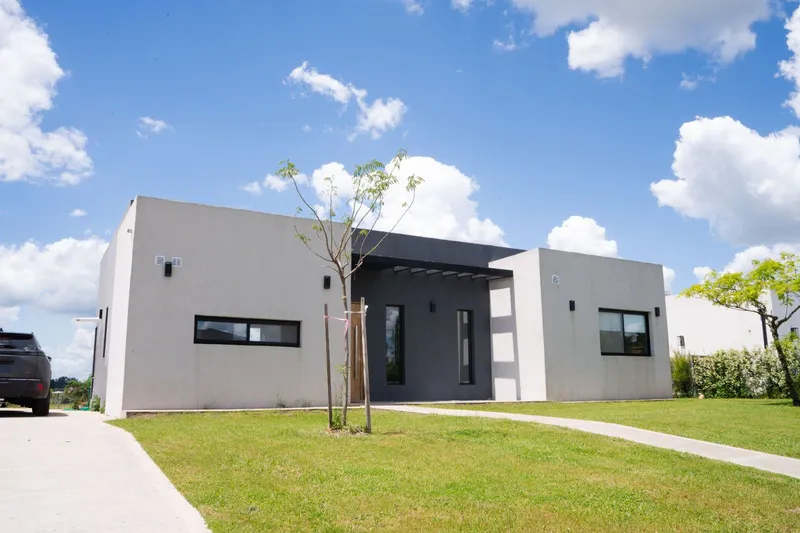 Casa en venta · San Sebastián, Escobar, GBA Norte, Provincia de Buenos Aires Casa en venta · San Sebastián, Escobar, GBA Norte, Provincia de Buenos Aires