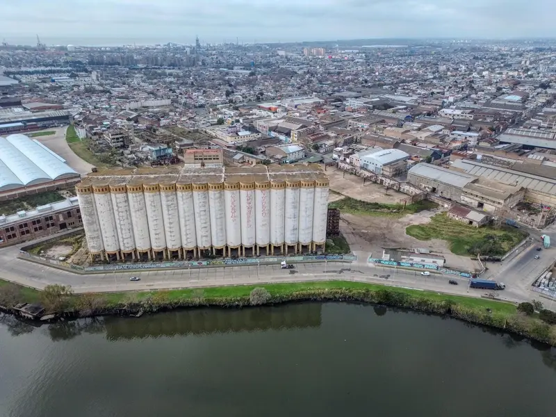 Terreno en venta · Avellaneda, Avellaneda, GBA Sur, Provincia de Buenos Aires Terreno en venta · Avellaneda, Avellaneda, GBA Sur, Provincia de Buenos Aires