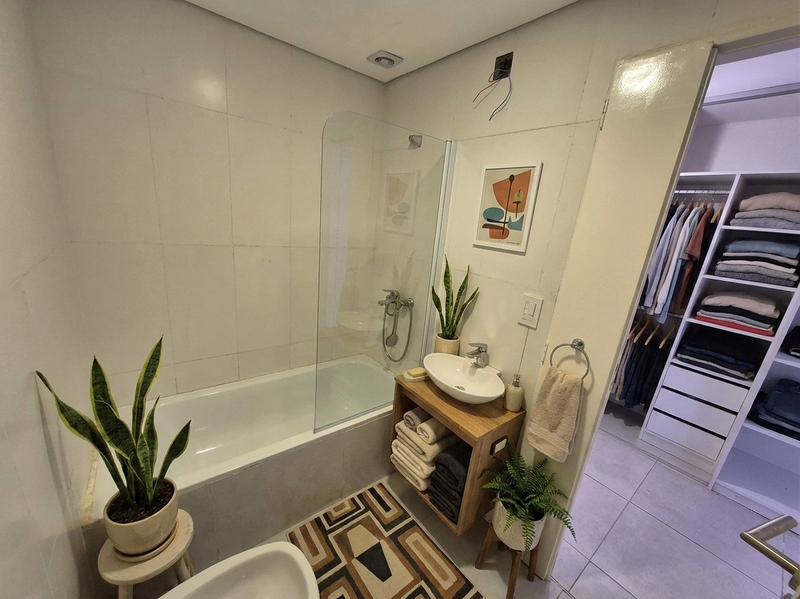 ia baño suit placard.jpeg