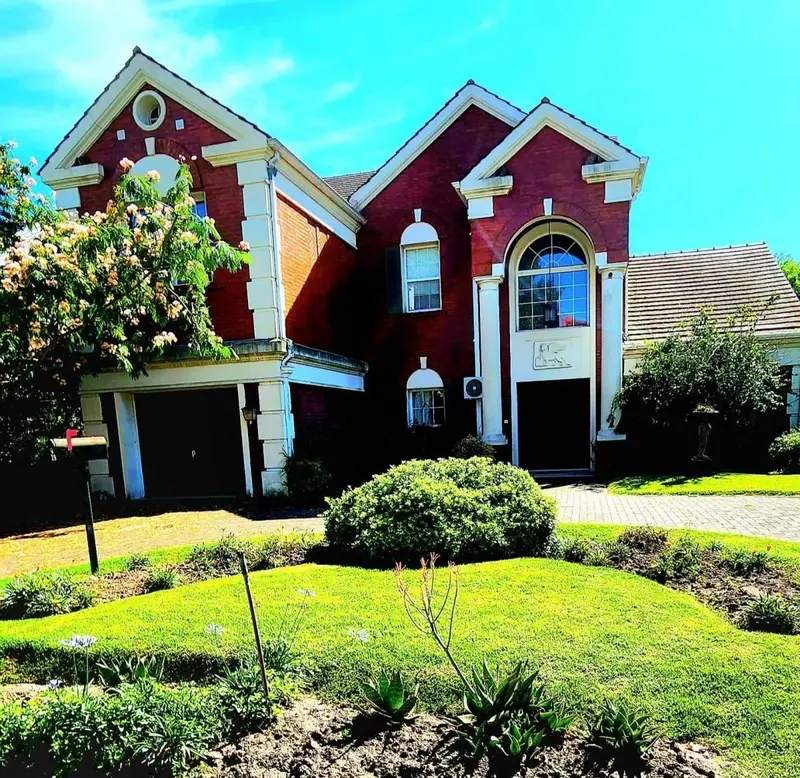 Casa en venta · La Lomada Barrio Parque, Pilar, GBA Norte, Provincia de Buenos Aires Casa en venta · La Lomada Barrio Parque, Pilar, GBA Norte, Provincia de Buenos Aires