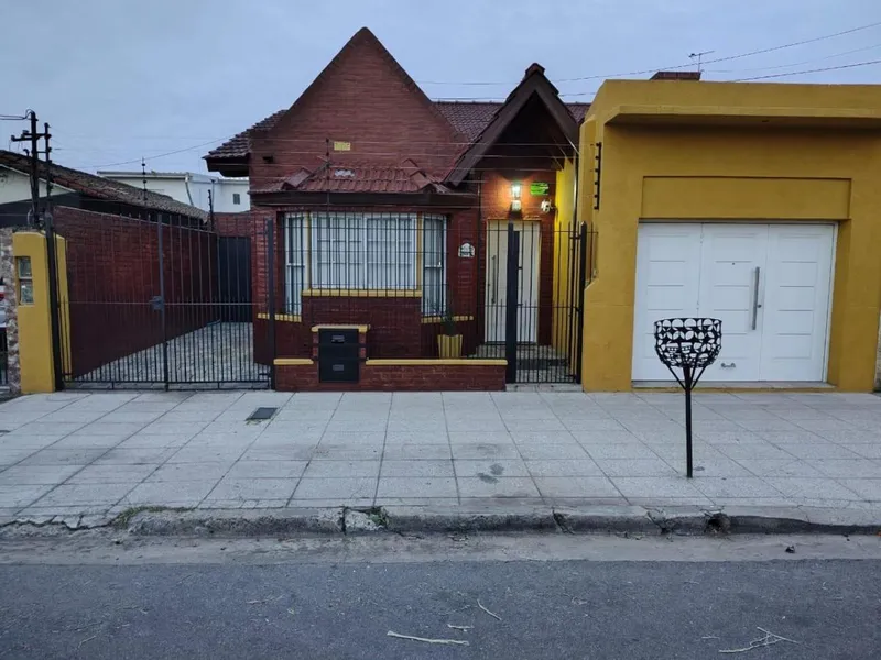 Casa en venta · Lomas del Mirador, La Matanza, GBA Oeste, Provincia de Buenos Aires