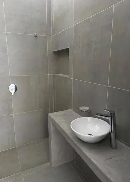 b2155d6e-dbe5-4e3d-895b-47de692c062e.jpg