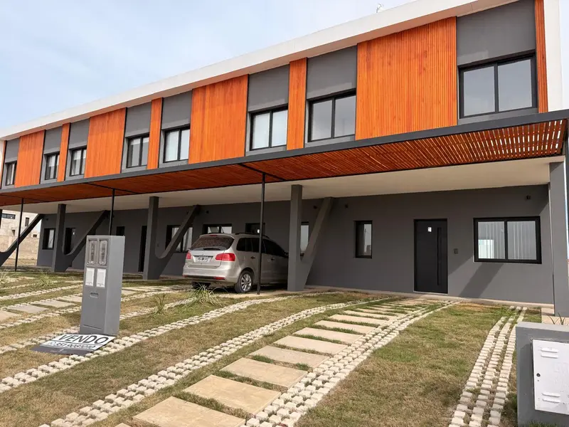 Casa en venta · Manantiales, Córdoba Capital, Córdoba Casa en venta · Manantiales, Córdoba Capital, Córdoba