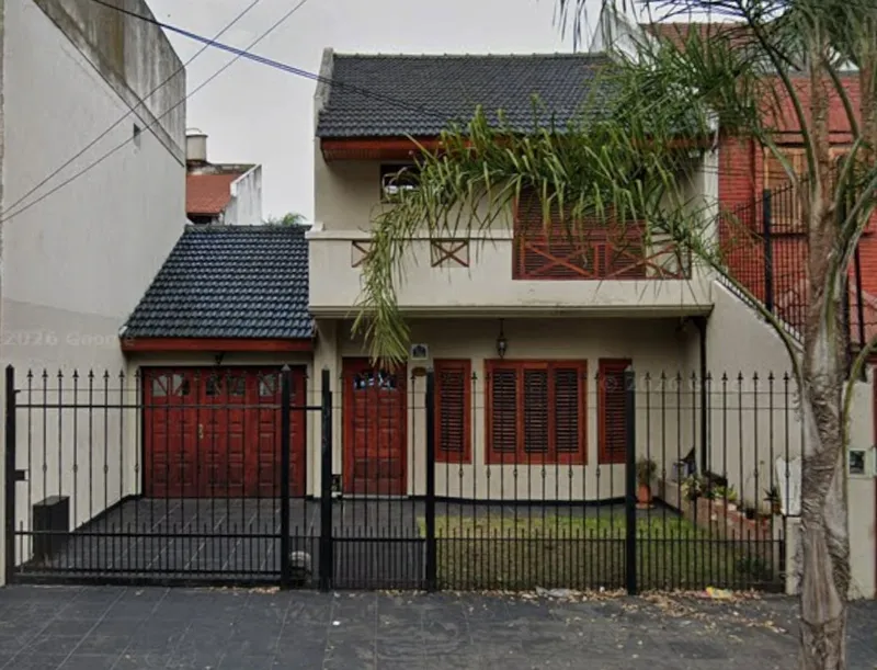Casa en venta · Villa Luzuriaga, La Matanza, GBA Oeste, Provincia de Buenos Aires Casa en venta · Villa Luzuriaga, La Matanza, GBA Oeste, Provincia de Buenos Aires