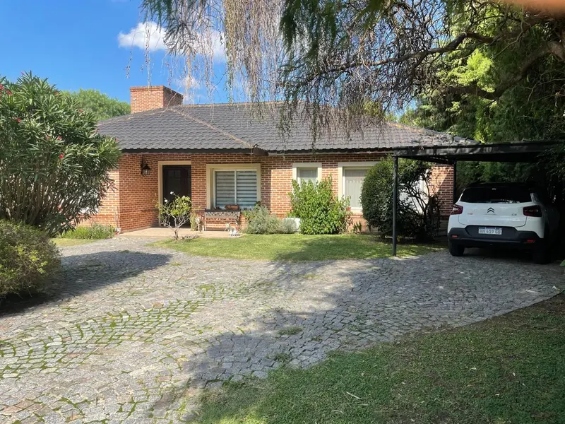 Casa en venta · Altos de Manzanares Country Club, Pilar, GBA Norte, Provincia de Buenos Aires