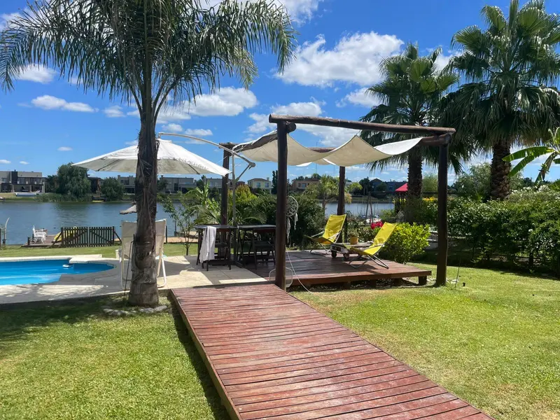 Casa en venta · San Benito, Tigre, GBA Norte, Provincia de Buenos Aires Casa en venta · San Benito, Tigre, GBA Norte, Provincia de Buenos Aires