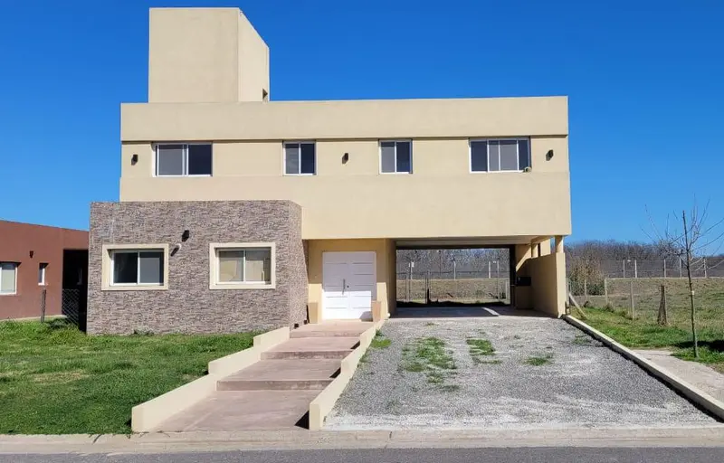 Casa en alquiler · San Sebastián, Escobar, GBA Norte, Provincia de Buenos Aires Casa en alquiler · San Sebastián, Escobar, GBA Norte, Provincia de Buenos Aires