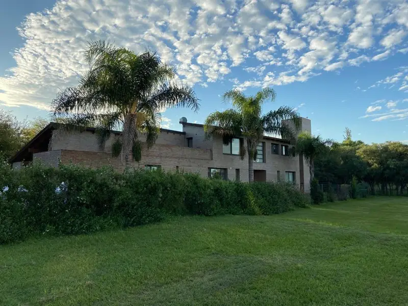 Casa en venta · Altos del Chateau, Córdoba Capital, Córdoba