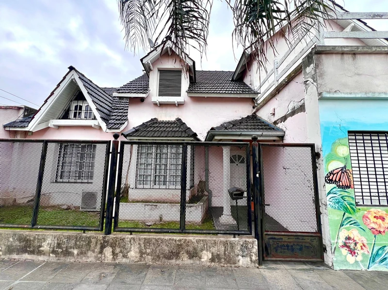 Casa en venta · Merlo, GBA Oeste, Provincia de Buenos Aires