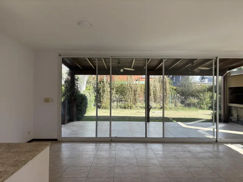 Casa en alquiler · Santa María de los Olivos, Malvinas Argentinas, GBA Norte, Provincia de Buenos Aires