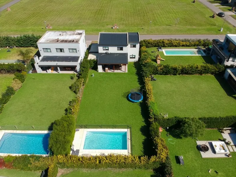 Casa en venta · Barrio El Aljibe, Manzanares, Pilar, GBA Norte, Provincia de Buenos Aires Casa en venta · Barrio El Aljibe, Manzanares, Pilar, GBA Norte, Provincia de Buenos Aires