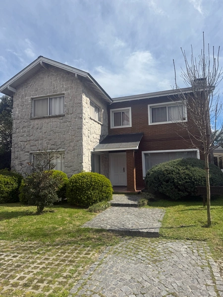 Casa en venta · Barrancas de San José, Pacheco, GBA Norte, Provincia de Buenos Aires Casa en venta · Barrancas de San José, Pacheco, GBA Norte, Provincia de Buenos Aires