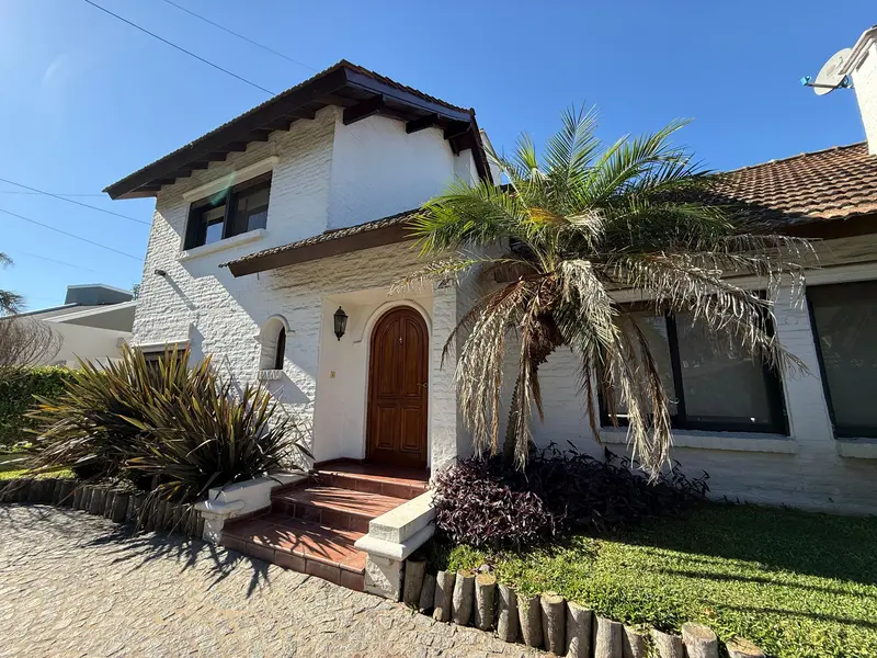 Casa en venta · Champagnat Country Club, Pilar, GBA Norte, Provincia de Buenos Aires Casa en venta · Champagnat Country Club, Pilar, GBA Norte, Provincia de Buenos Aires
