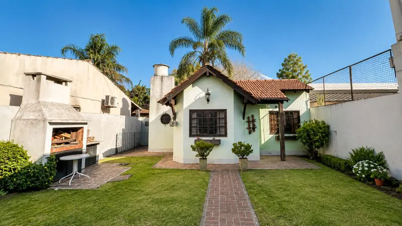 Casa en alquiler · Castelar, Morón, GBA Oeste, Provincia de Buenos Aires
