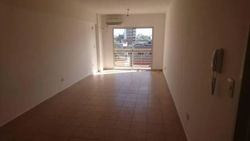 Departamento en alquiler · Flores, CABA