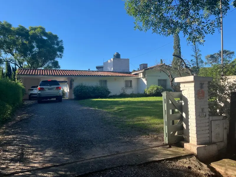 Casa en alquiler · Villa Allende, Colon, Córdoba