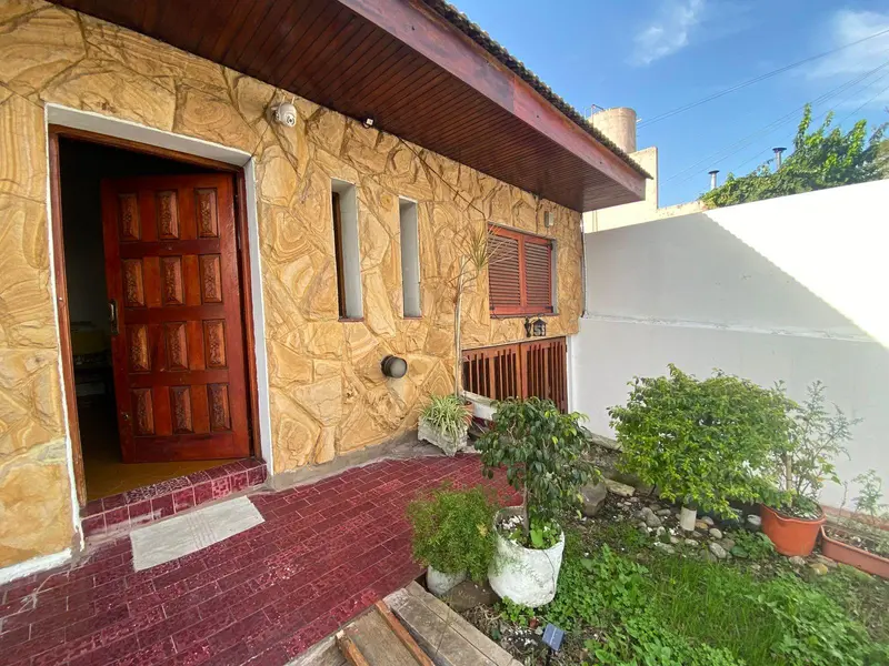 Casa en venta · Castelar, Morón, GBA Oeste, Provincia de Buenos Aires