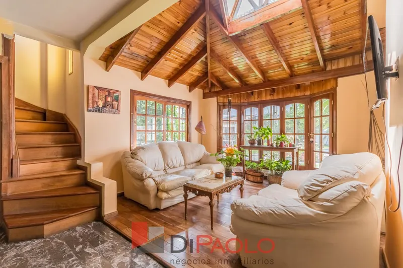 Casa en venta · Tres de Febrero, GBA Oeste, Provincia de Buenos Aires