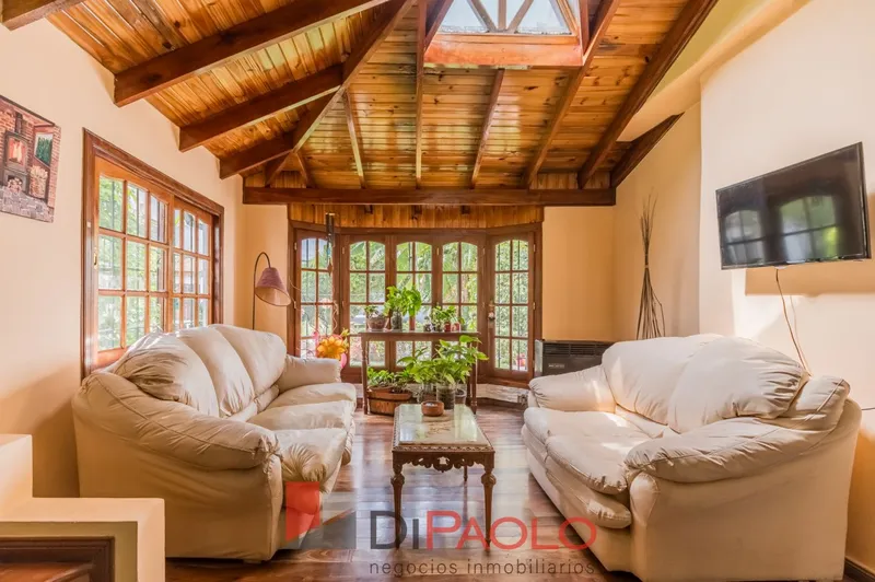 Casa en venta · Tres de Febrero, GBA Oeste, Provincia de Buenos Aires