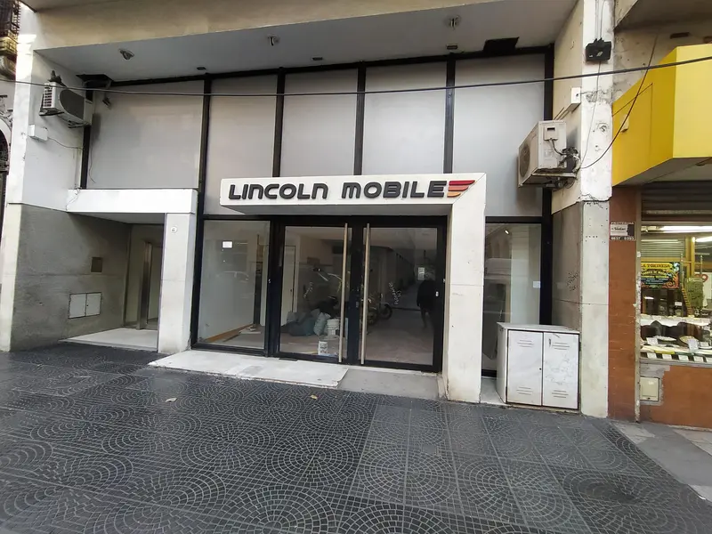 Comercio en alquiler · Flores, CABA