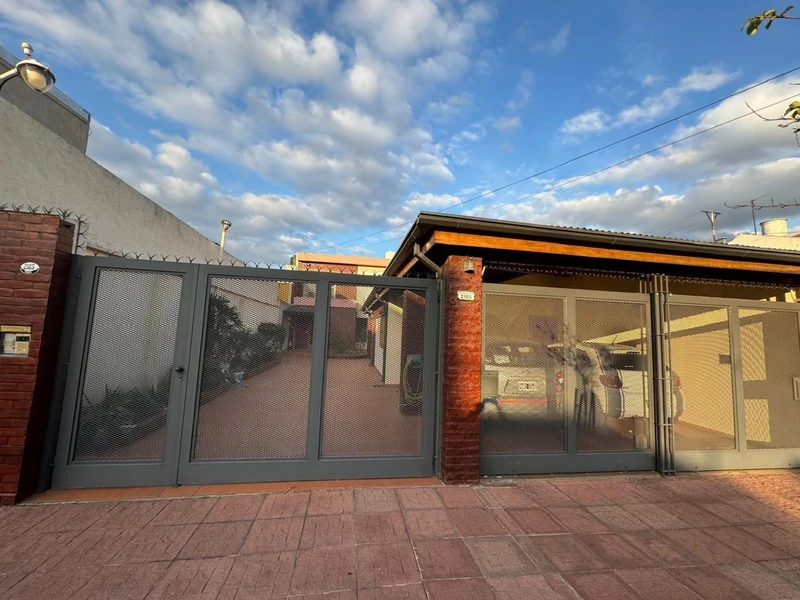 Casa en venta · Castelar, Morón, GBA Oeste, Provincia de Buenos Aires