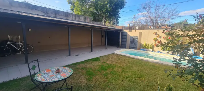 Casa en venta · Castelar, Morón, GBA Oeste, Provincia de Buenos Aires
