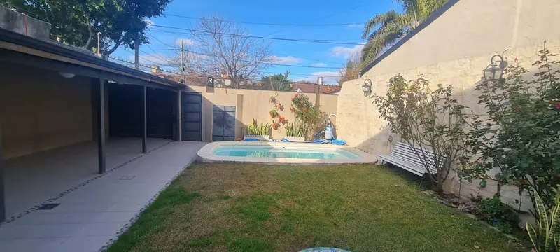 Casa en venta · Castelar, Morón, GBA Oeste, Provincia de Buenos Aires