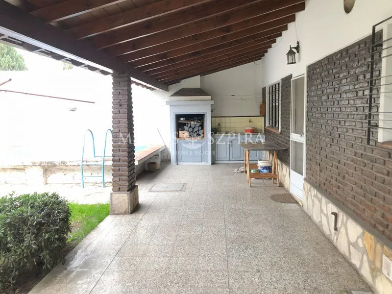 Casa en venta · Castelar Norte, Castelar, Morón, GBA Oeste, Provincia de Buenos Aires