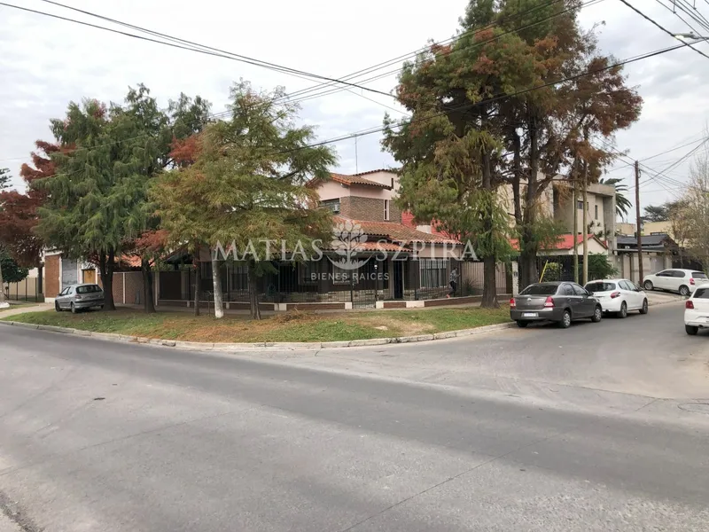 Casa en venta · Castelar Norte, Castelar, Morón, GBA Oeste, Provincia de Buenos Aires