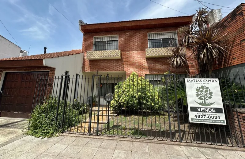 Casa en venta · Castelar Norte, Castelar, Morón, GBA Oeste, Provincia de Buenos Aires