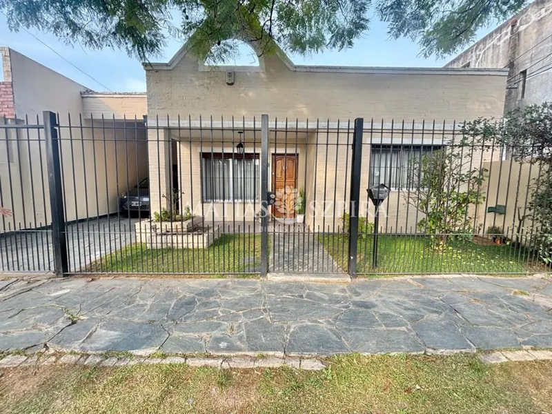 Casa en venta · Castelar Norte, Castelar, Morón, GBA Oeste, Provincia de Buenos Aires