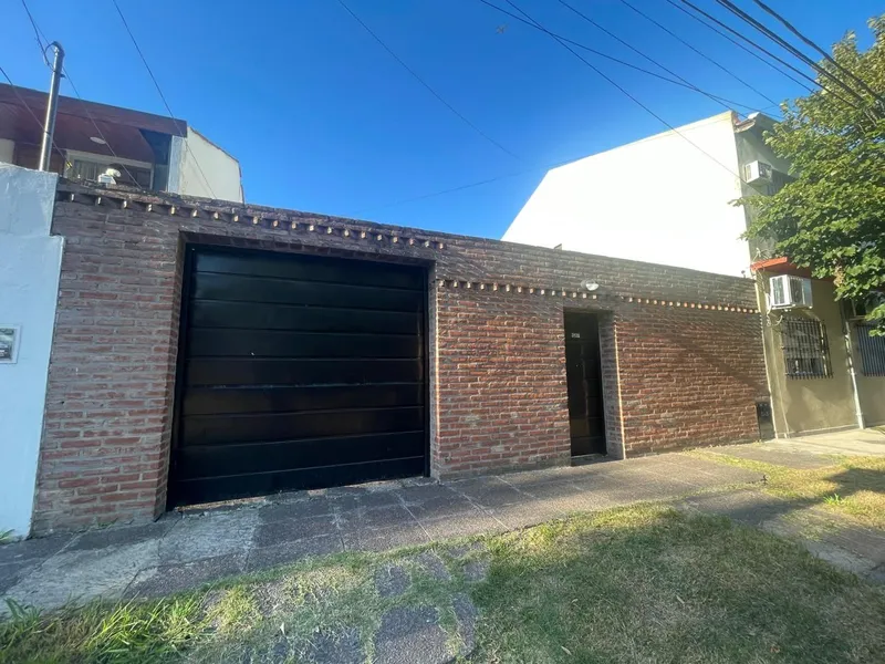 Casa en venta · Castelar, Morón, GBA Oeste, Provincia de Buenos Aires