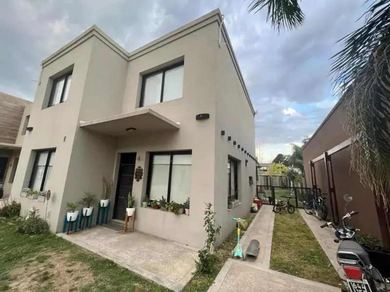 Casa en venta · Villa Gobernador Udaondo, Ituzaingó, GBA Oeste, Provincia de Buenos Aires