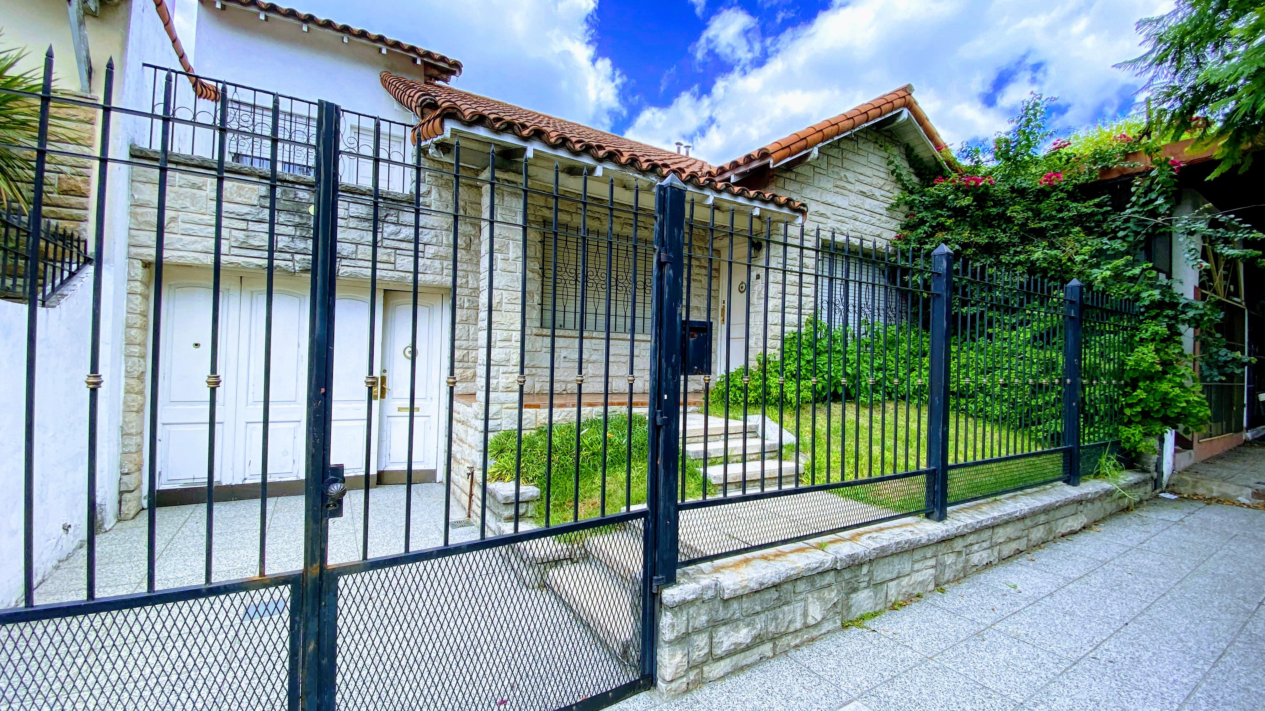 Casa en venta · Castelar, Morón, GBA Oeste, Provincia de Buenos Aires