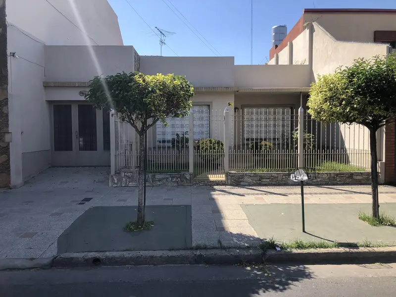 Casa en venta · Lomas del Mirador, La Matanza, GBA Oeste, Provincia de Buenos Aires