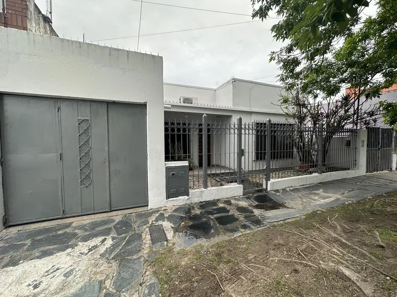 Casa en venta · Villa Santos Tesei, Hurlingham, GBA Oeste, Provincia de Buenos Aires