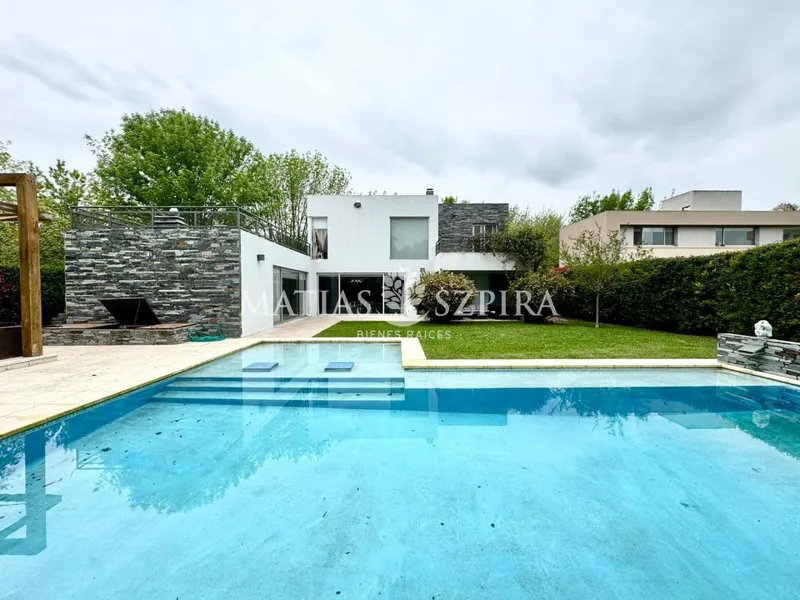 Casa en venta · Santa Ana, Moreno, GBA Oeste, Provincia de Buenos Aires Casa en venta · Santa Ana, Moreno, GBA Oeste, Provincia de Buenos Aires