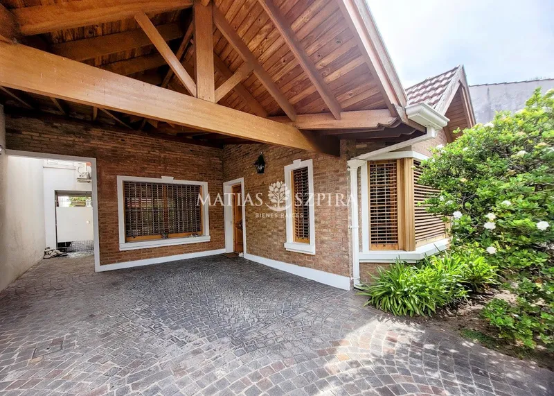 Casa en venta · Castelar Norte, Castelar, Morón, GBA Oeste, Provincia de Buenos Aires Casa en venta · Castelar Norte, Castelar, Morón, GBA Oeste, Provincia de Buenos Aires