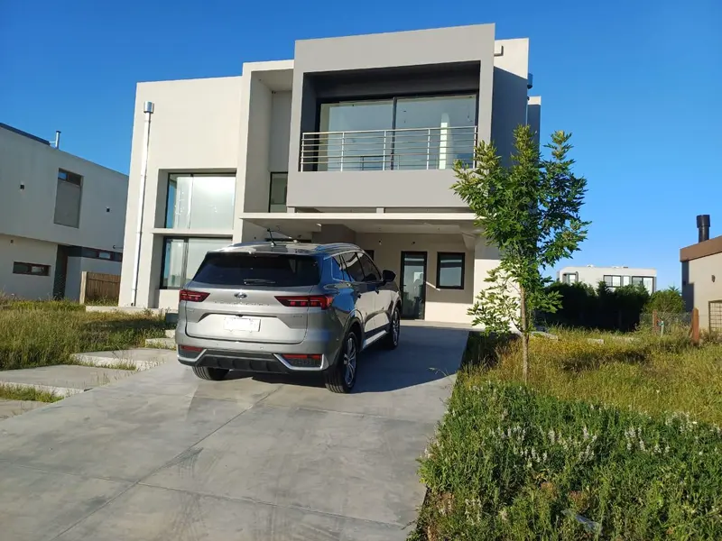 Casa en venta · Guillermo E Hudson, Berazategui, GBA Sur, Provincia de Buenos Aires