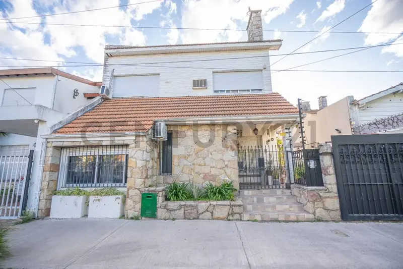 Casa en venta · Villa Sarmiento, Morón, GBA Oeste, Provincia de Buenos Aires