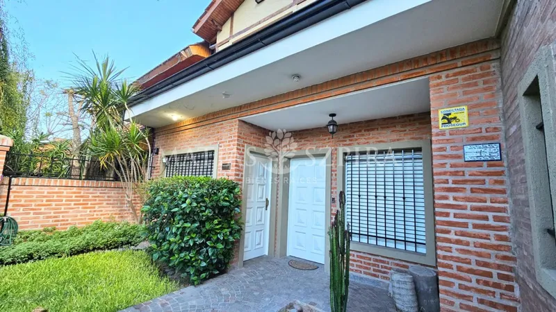 Casa en venta · Castelar Norte, Castelar, Morón, GBA Oeste, Provincia de Buenos Aires