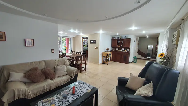 Casa en venta · Castelar, Morón, GBA Oeste, Provincia de Buenos Aires