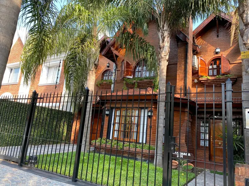 Casa en venta · Castelar, Morón, GBA Oeste, Provincia de Buenos Aires