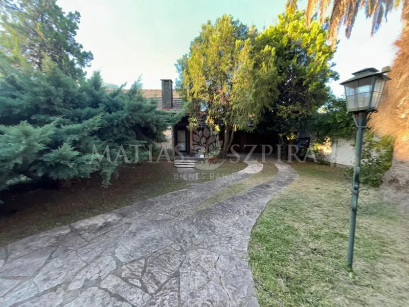Casa en venta · Castelar Sur, Castelar, Morón, GBA Oeste, Provincia de Buenos Aires